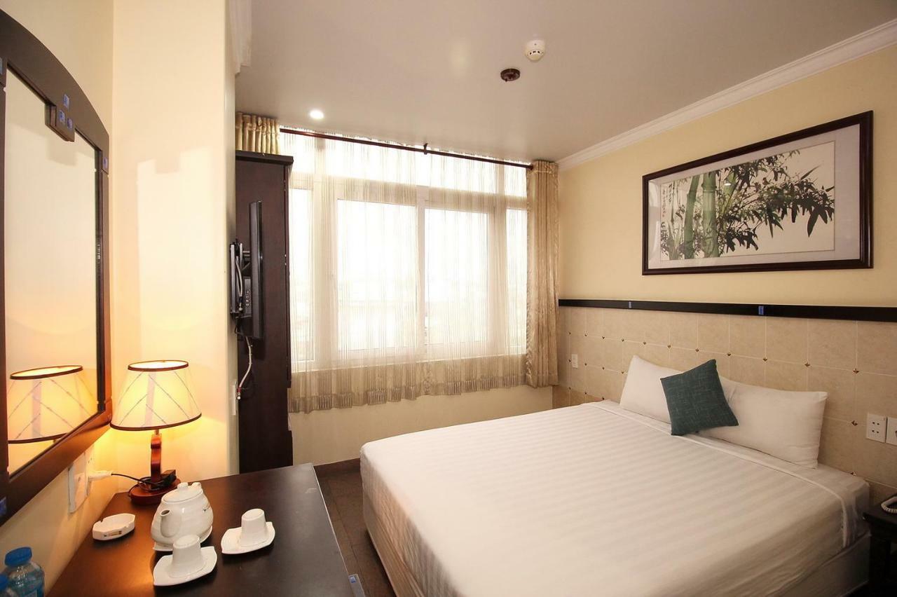 Lam Hotel Ho Chi Minh City Bagian luar foto