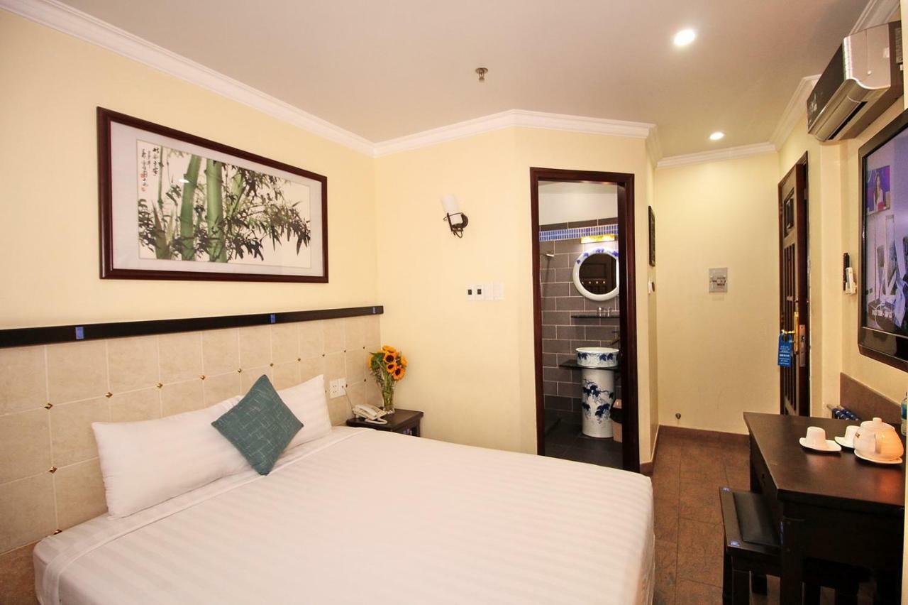 Lam Hotel Ho Chi Minh City Bagian luar foto
